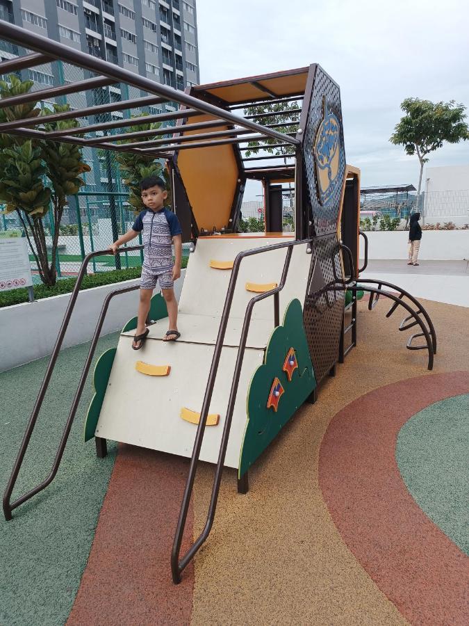Aisy Putrajaya Cyberjaya Klia Homestay