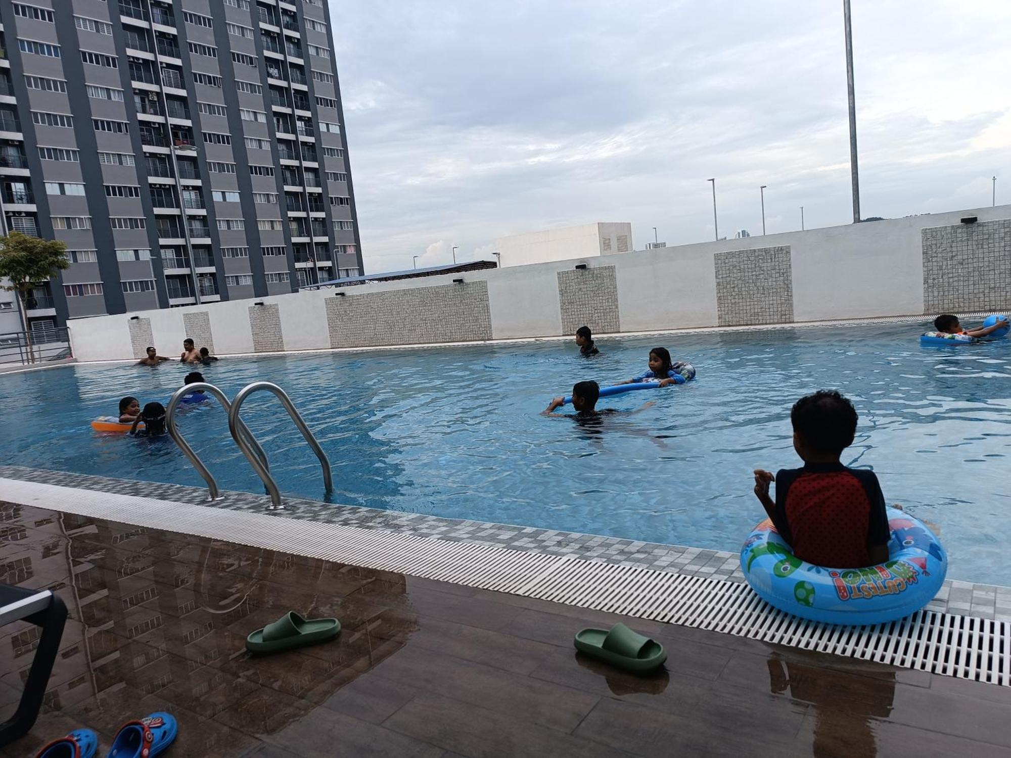 Aisy Putrajaya Cyberjaya Klia Homestay