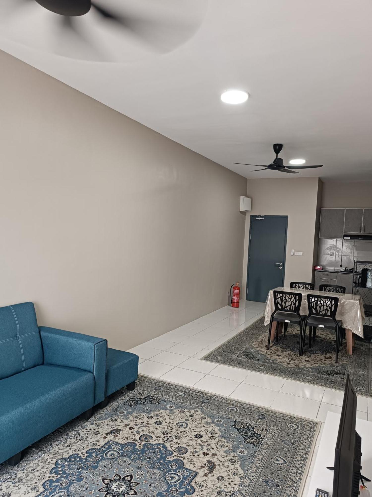 Aisy Putrajaya Cyberjaya Klia Homestay Kampung Dengkil